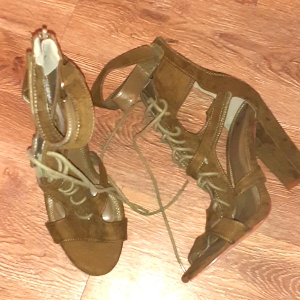Army green lace up chunky heels size 10